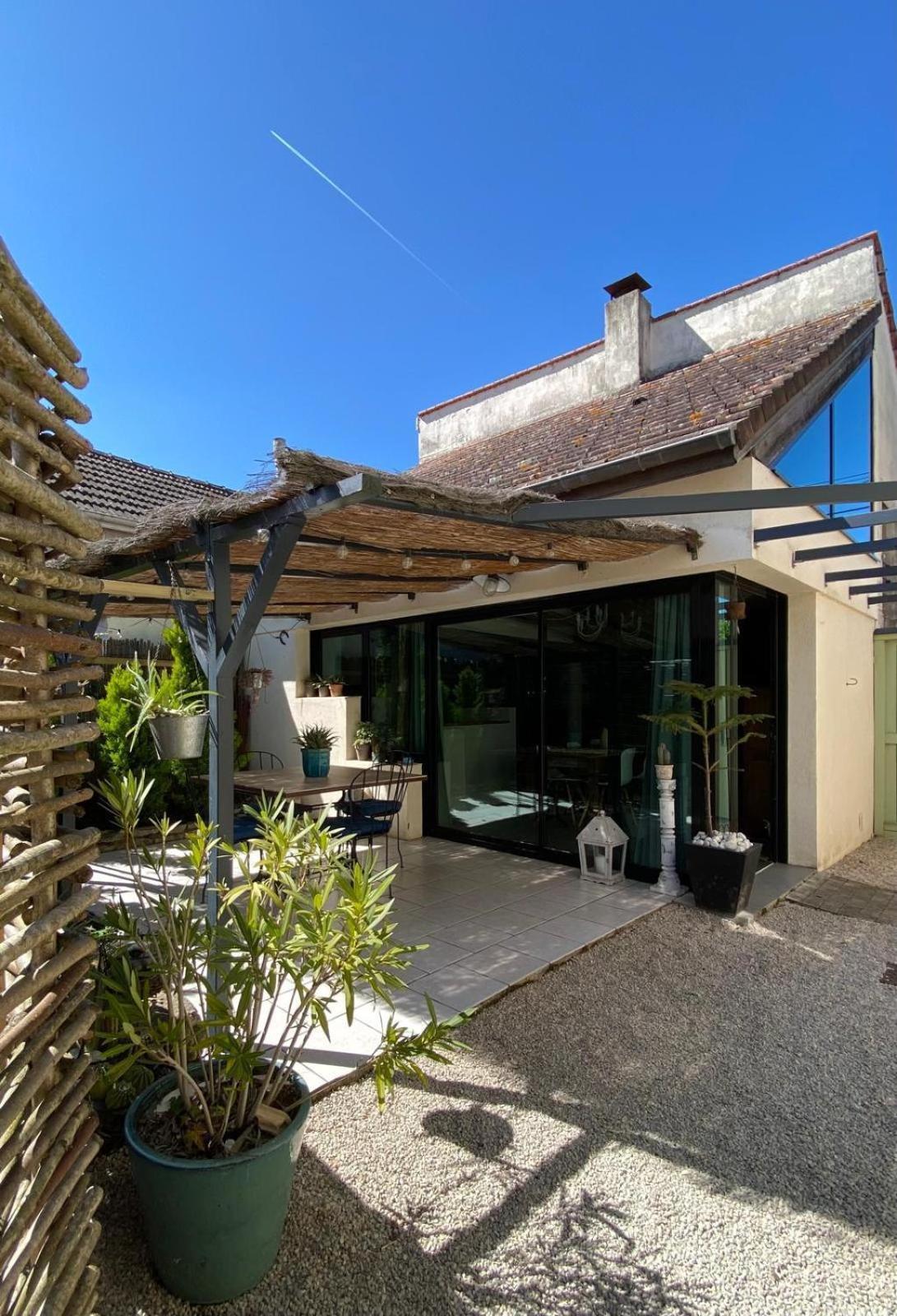 Gite Et Studios Les Barongeres Farges-les-Chalon Exterior photo