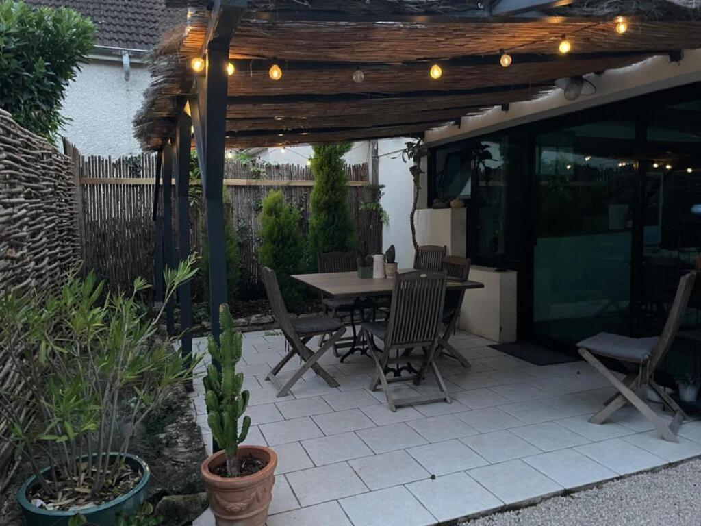 Gite Et Studios Les Barongeres Farges-les-Chalon Exterior photo